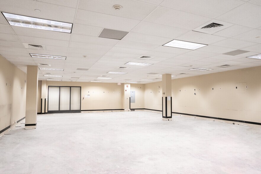 More Photos Of 60 Codman Hill Rd, Boxborough Manufacturing For Lease