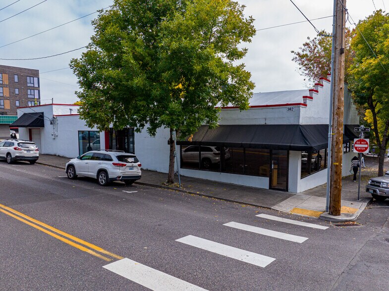 More Photos Of 302 NE 6th Ave, Camas Freestanding For Lease