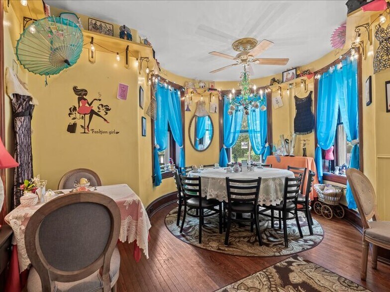 More Photos Of 1919 W Point Pike, Lansdale Freestanding For Sale