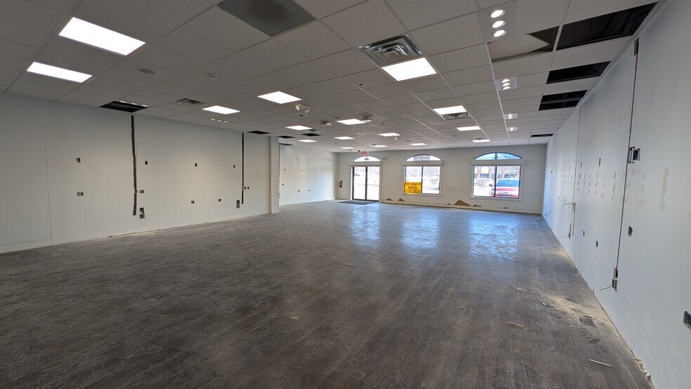 More Photos Of 4615 Grape Rd, Mishawaka Freestanding For Lease