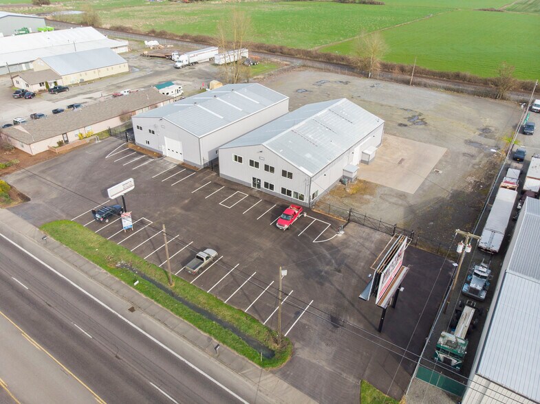 More Photos Of 33919-33923 Highway 99E, Tangent Industrial For Lease