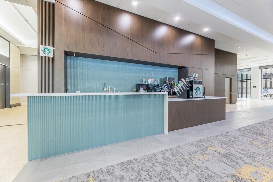 More Photos Of 2000 West Loop S, Houston Office For Lease