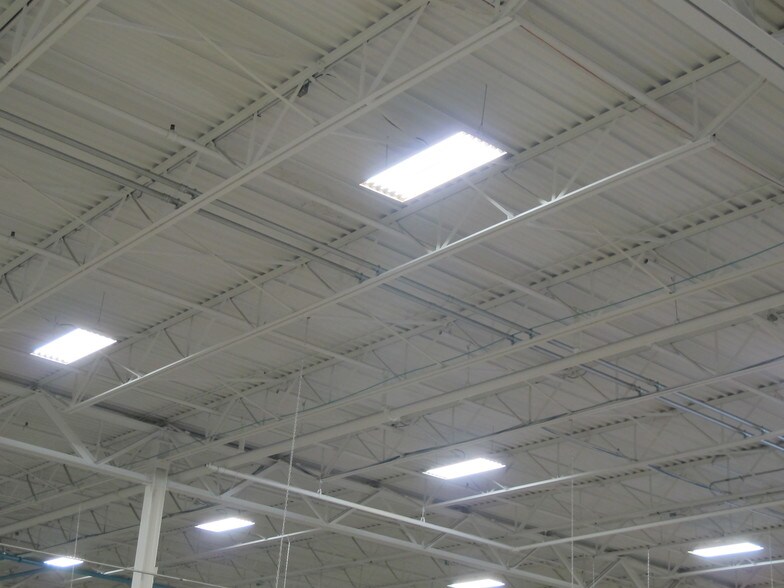 More Photos Of 1828 Freedom Rd, Lancaster Warehouse For Lease