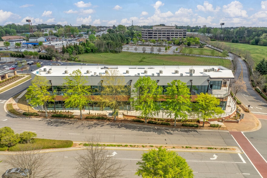 More Photos Of 458 Northolt Pky, Suwanee General Retail For Lease