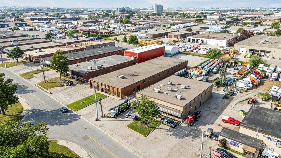 More Photos Of 5309 Maingate Dr, Mississauga Manufacturing For Sale