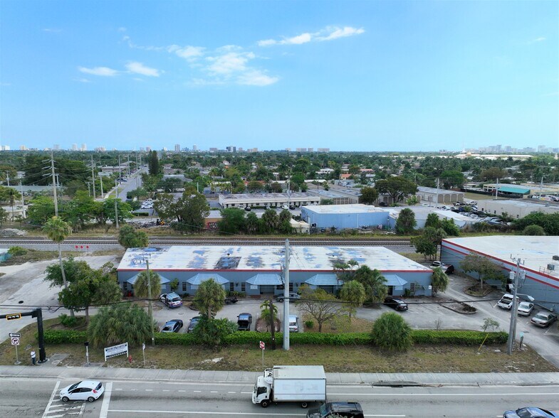 More Photos Of 1500-1536 S Dixie Hwy, Pompano Beach Showroom For Lease