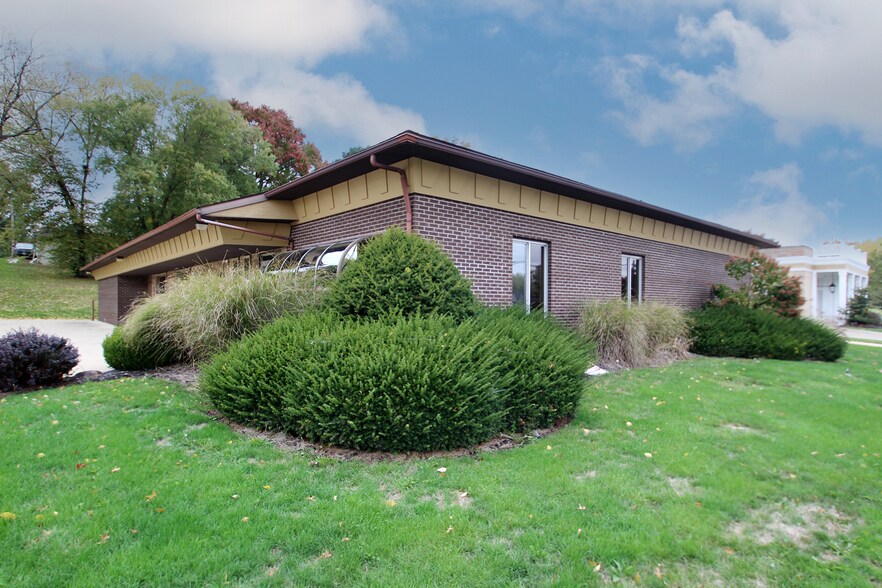 More Photos Of 223 N Main St, Rittman Office For Lease