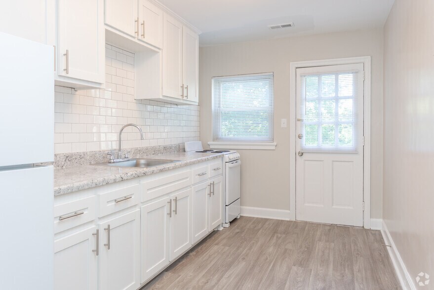 More Photos Of 1107-1117 W Rowan St, Fayetteville Apartments For Sale
