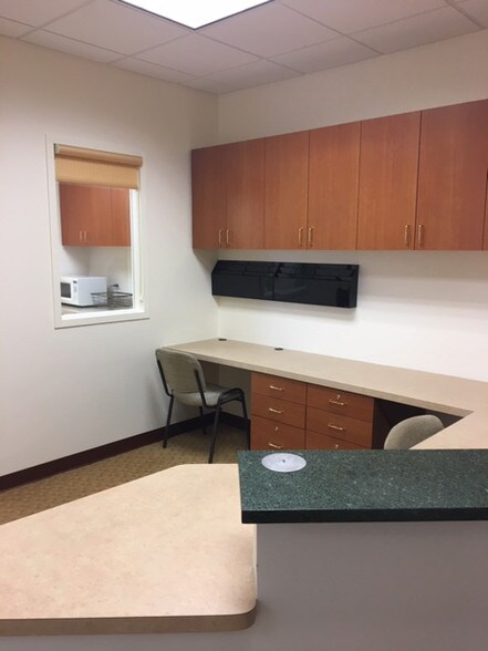 More Photos Of 1000 Randall Rd, Geneva Medical For Sale