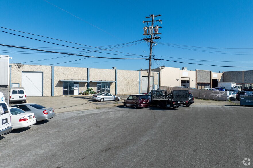 More Photos Of 1605-1619 Abram Ct, San Leandro Manufacturing For Lease