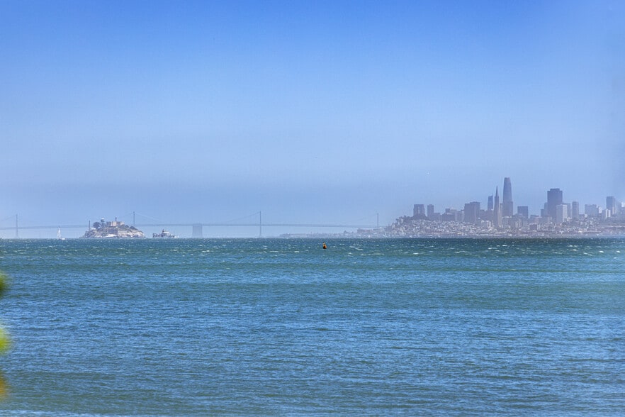 More Photos Of 668 Bridgeway, Sausalito Storefront For Sale