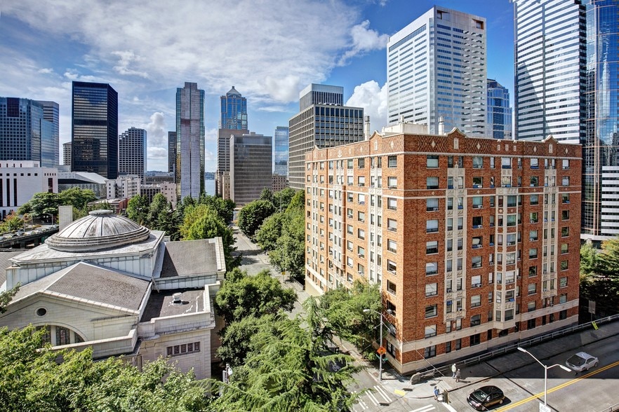 More Photos Of 720 Seneca St, Seattle Apartments For Lease