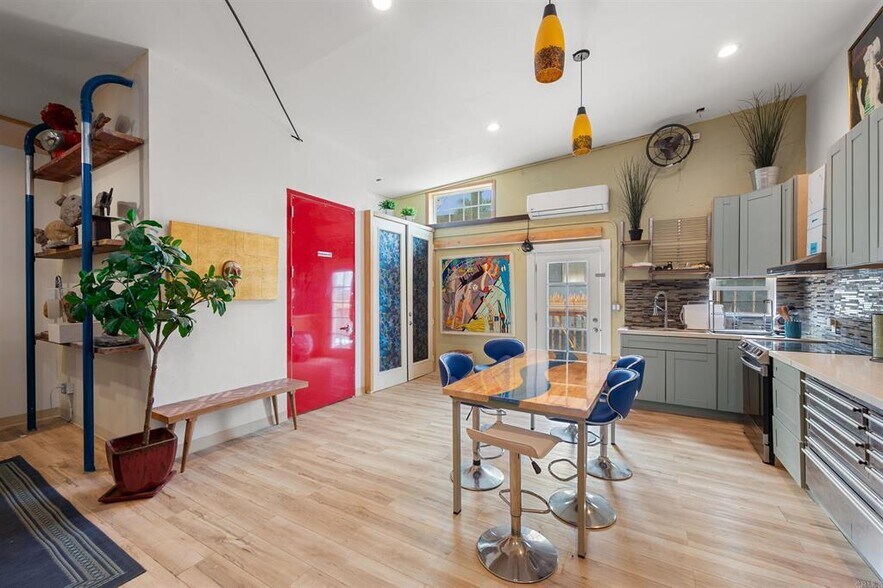 More Photos Of 5527 El Cajon Blvd, San Diego Storefront For Sale