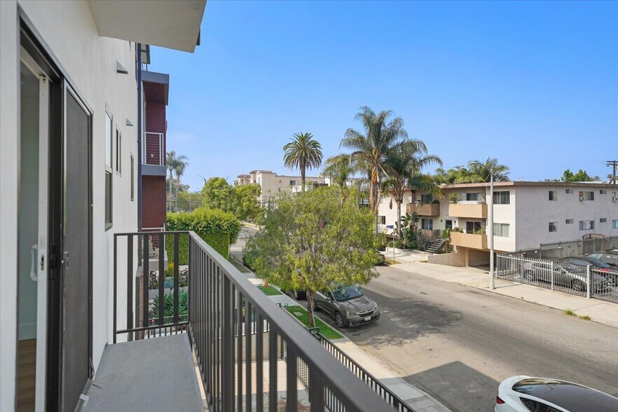 More Photos Of 910 Hudson ave, Los Angeles Apartments For Sale