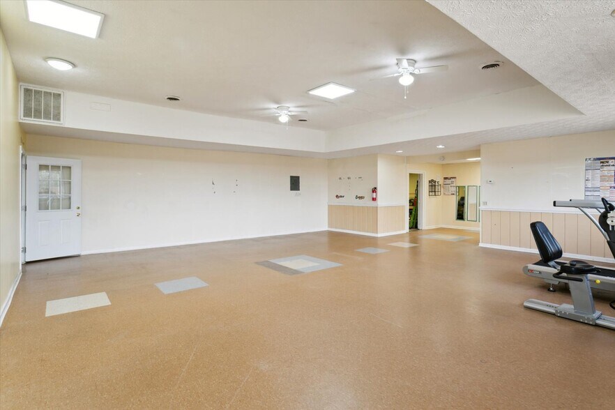 More Photos Of 1721 N King St, Hampton Daycare Center For Sale