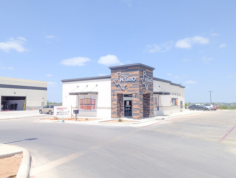 More Photos Of 655 S Bibb Ave, Eagle Pass General Retail For Sale