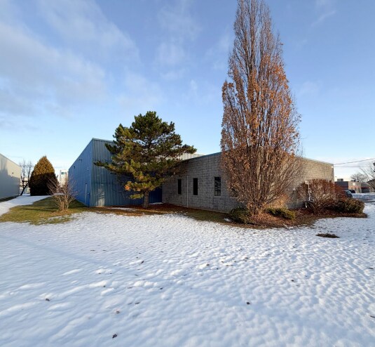 More Photos Of 546 Admiral Dr, London Warehouse For Sale