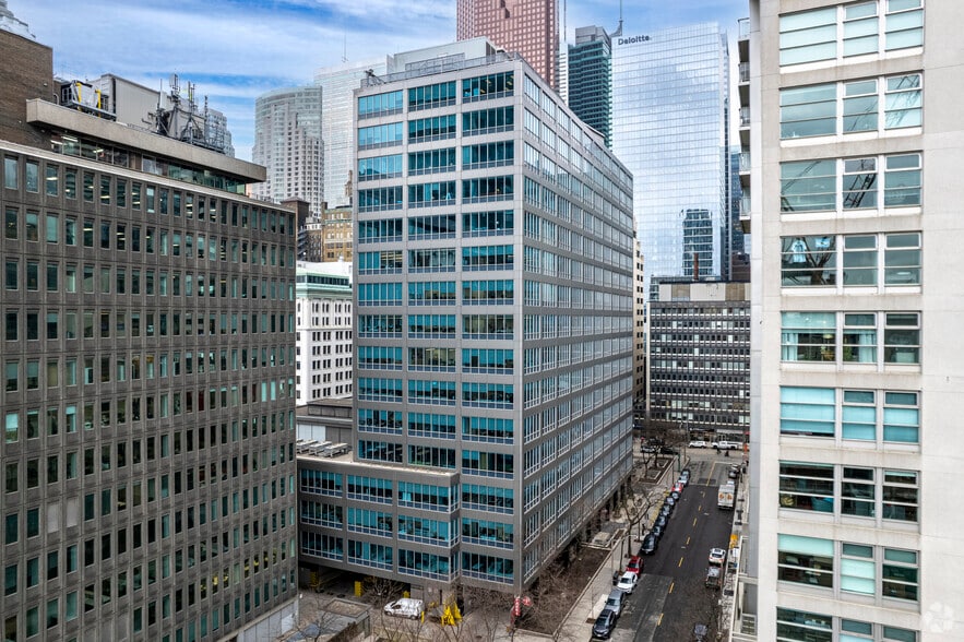 More Photos Of 30 Adelaide St E, Toronto Office For Lease