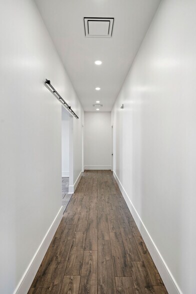 More Photos Of 16712 Huffmeister Rd, Cypress Unknown For Lease