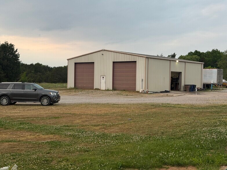 More Photos Of 596 Highway 99, Lewisburg Warehouse For Sale