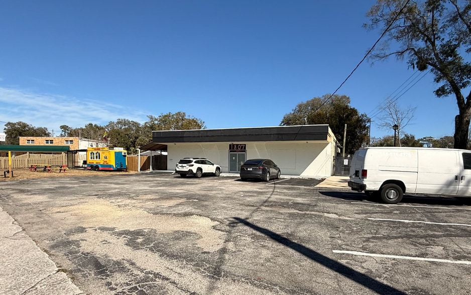 Primary Photo Of 1807 Rogero Rd, Jacksonville Medical For Sale
