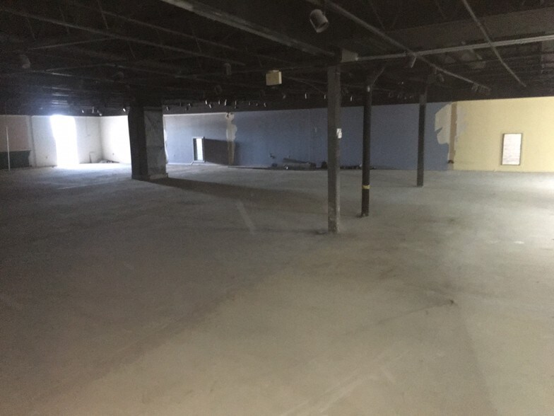 More Photos Of 1405 Boston Providence Hwy, Norwood Storefront Retail Office For Lease