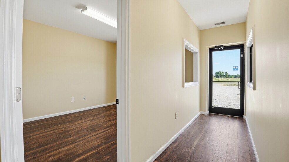 More Photos Of 1087 Aedc Rd, Winchester Industrial For Sale