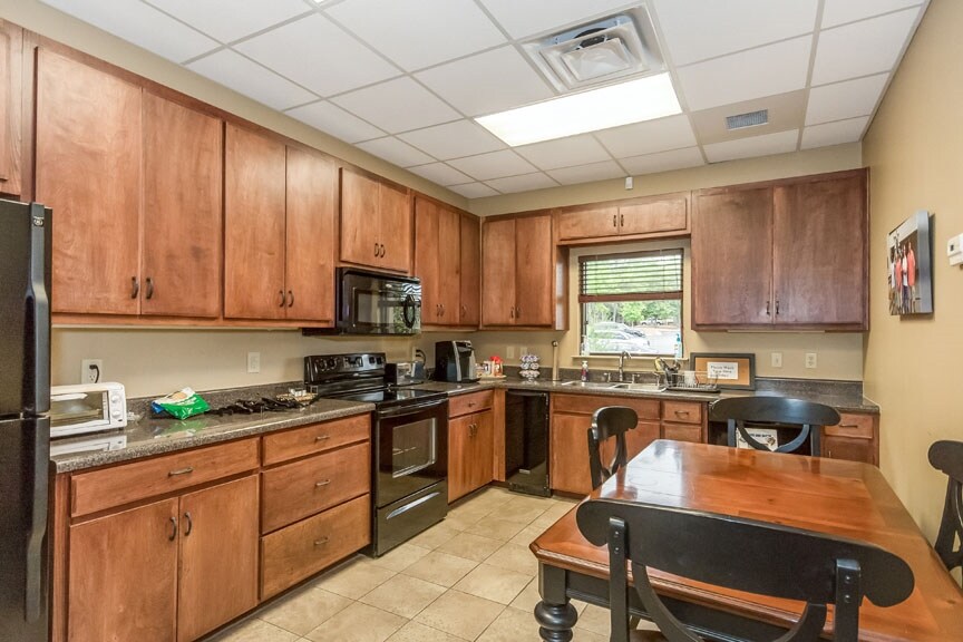More Photos Of 3140 Zelda Ct, Montgomery Office For Sale