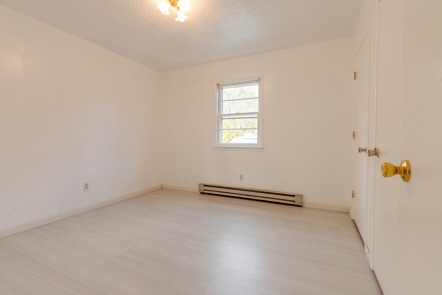 452 Ashe Ave, New Johnsonville, TN 37134 Apartments For Sale