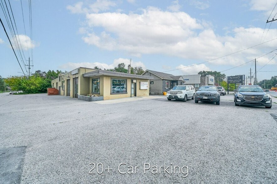 More Photos Of 519 Brock St N, Whitby Auto Repair For Sale
