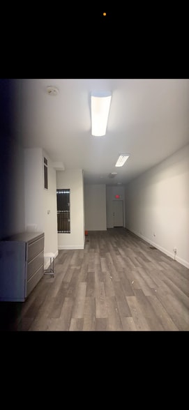 More Photos Of 1839 W North Ave, Baltimore Storefront Retail Office For Lease