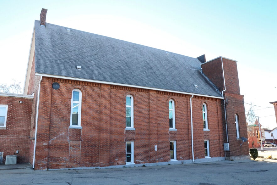 More Photos Of 126 E Lincolnway, Morrison Specialty For Sale