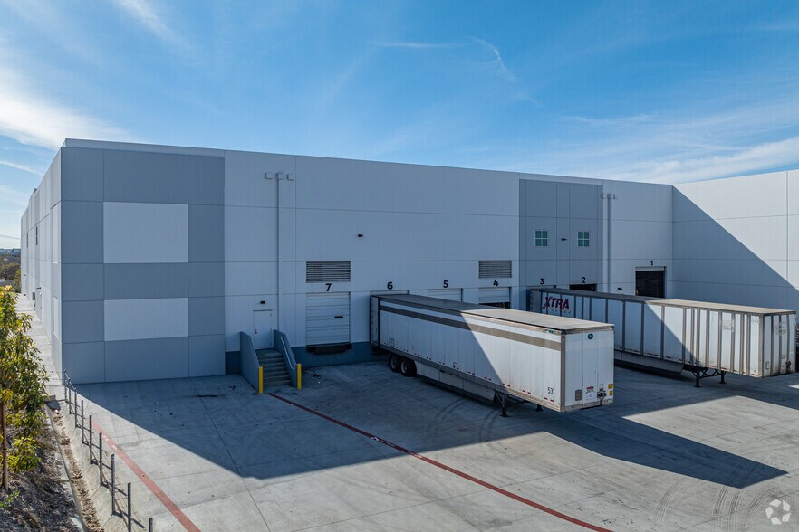 More Photos Of 8854 Cypress Ct, San Diego Warehouse For Sale