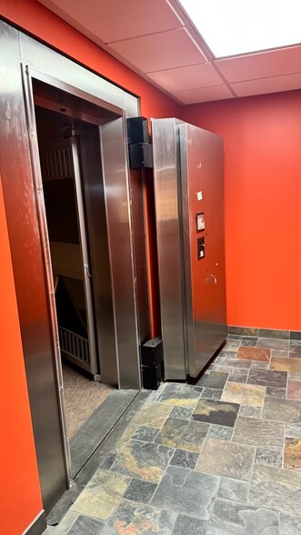 More Photos Of 1635 S Redwood Rd, Salt Lake City Bank For Lease