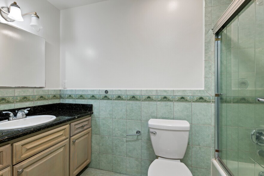 More Photos Of 4427 Camero Ave, Los Angeles Apartments For Sale