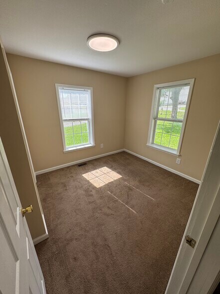 More Photos Of 321 W End Ave, McMinnville Office For Lease