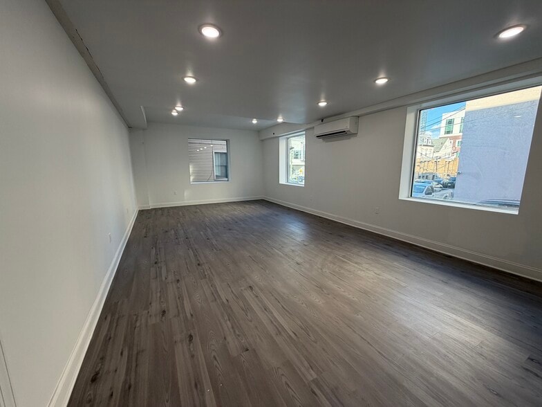 More Photos Of 103 Bayard St, New Brunswick Apartments For Lease