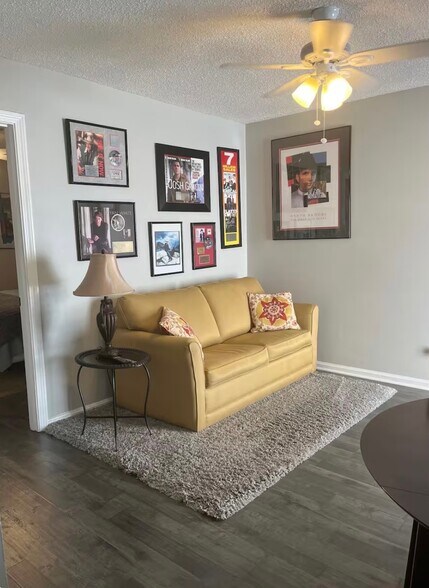 More Photos Of 1110 17th Ave S, Nashville Apartments For Sale