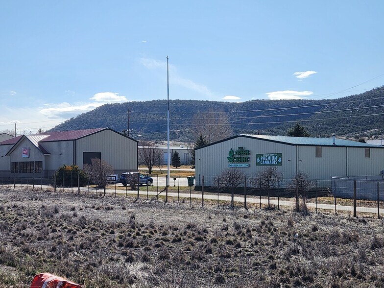More Photos Of 2102 Airport Rd, Rifle Warehouse For Sale