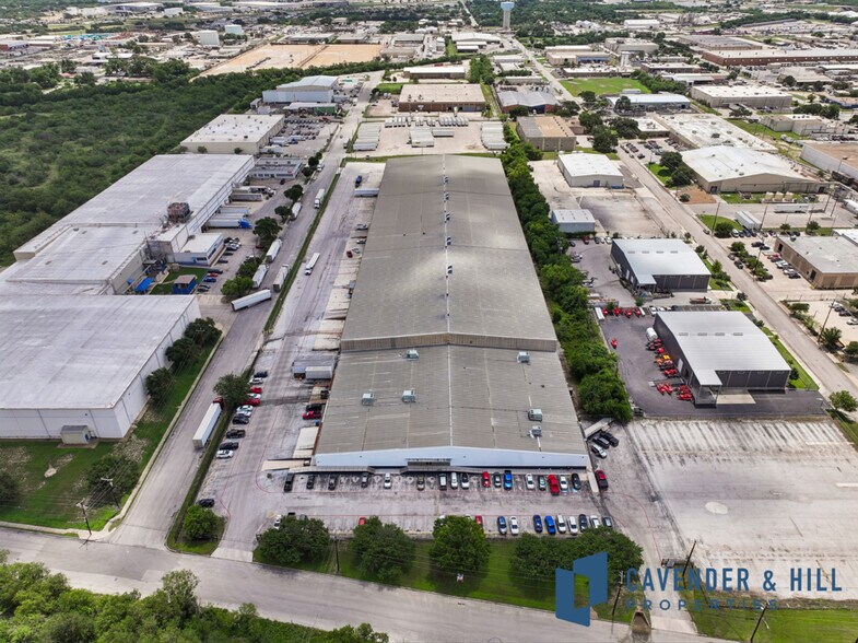 More Photos Of 1400 Currency Dr, San Antonio Distribution For Sale