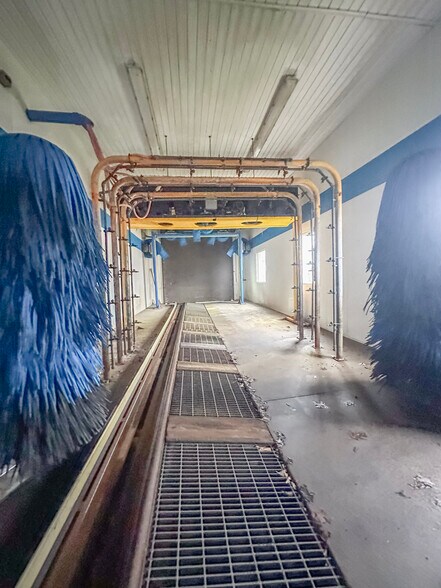 More Photos Of 4180 Sunset Blvd, Steubenville Carwash For Sale