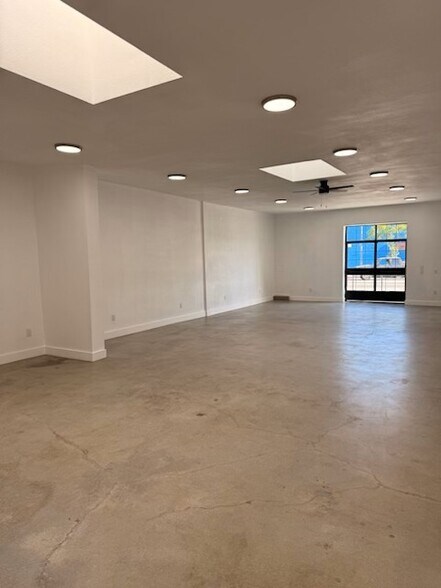 More Photos Of 5149-5151 W Adams Blvd, Los Angeles Storefront Retail Residential For Lease