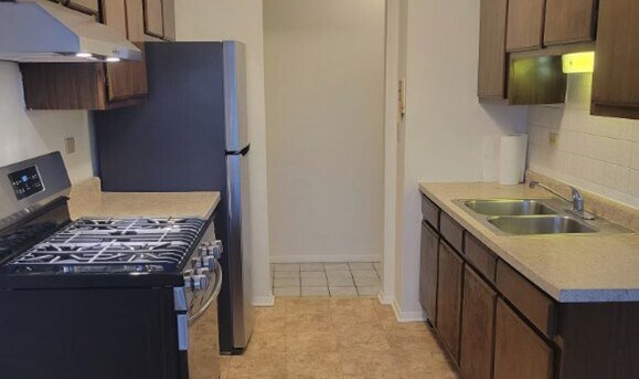 More Photos Of 8613 W Foster Ave, Chicago Apartments For Sale