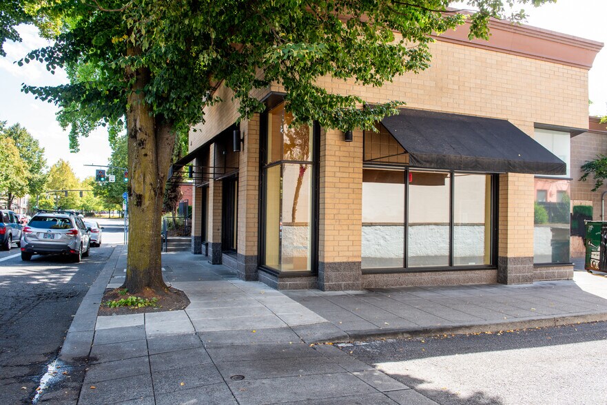 More Photos Of 1403-1445 NE Weidler St, Portland Unknown For Lease