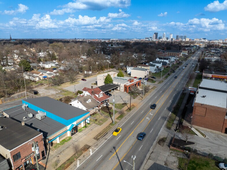 More Photos Of 2523 W Broadway, Louisville Restaurant For Lease