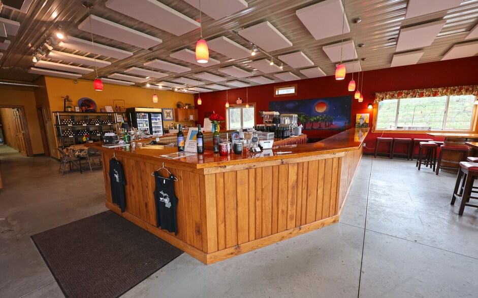 More Photos Of 7785 Hill Rd, Watervliet Specialty For Sale