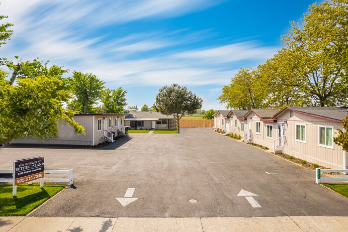 More Photos Of 6345 Bethel Island Rd, Bethel Island Apartments For Sale