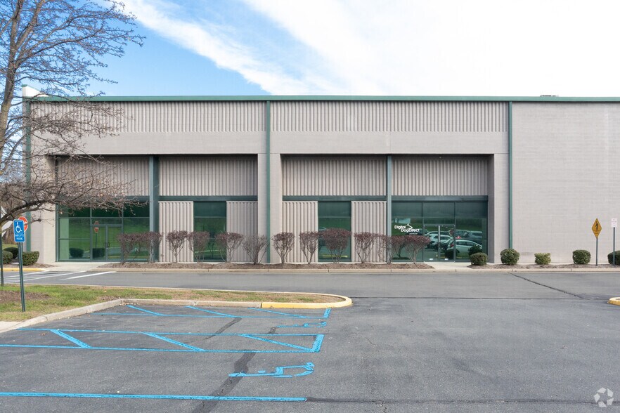 More Photos Of 200 Ludlow Dr, Ewing Warehouse For Lease