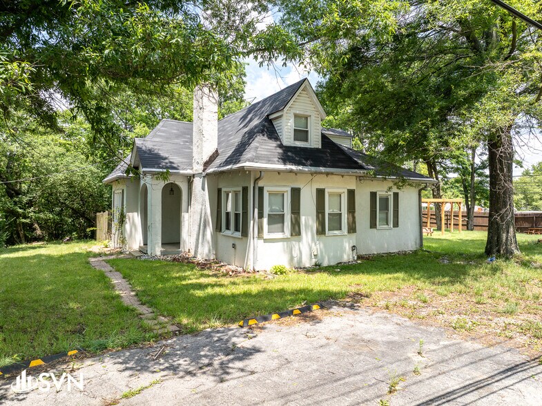 More Photos Of 287 Pasadena Dr, Lexington Medical For Lease