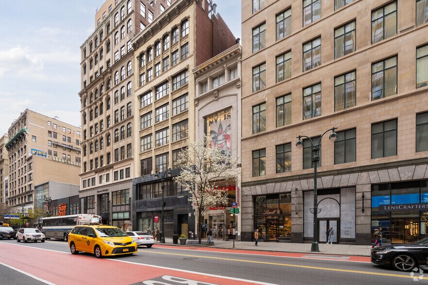 Primary Photo Of 11 W 34th St, New York Storefront For Sale